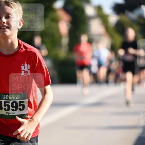 01.09.2024 - BARMER Alsterlauf Dr. Thomas Lammeyer http://msf.ph/oto/6893741 01.09.2024 09:28:25 Laufen 35, 4595 meine-sportfotos.de