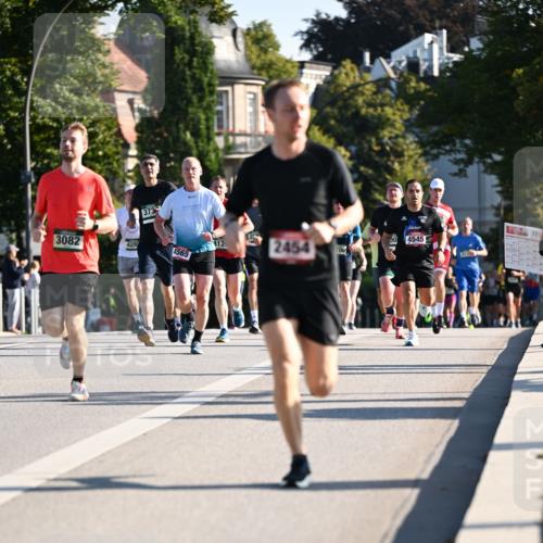 01.09.2024 - BARMER Alsterlauf Dr. Thomas Lammeyer http://msf.ph/oto/6893747 01.09.2024 09:28:26 Laufen 3082, 373, 428, 4565, 4126, 2454, 700, 4545, 201 meine-sportfotos.de