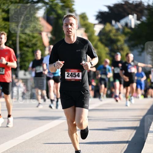 01.09.2024 - BARMER Alsterlauf Dr. Thomas Lammeyer http://msf.ph/oto/6893753 01.09.2024 09:28:27 Laufen 35, 2454 meine-sportfotos.de