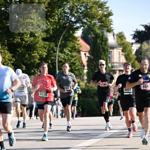 01.09.2024 - BARMER Alsterlauf Dr. Thomas Lammeyer http://msf.ph/oto/6893758 01.09.2024 09:28:30 Laufen 4289, 583, 4126, 2168, 4001, 4545 meine-sportfotos.de