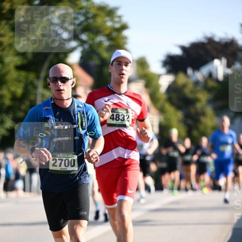 01.09.2024 - BARMER Alsterlauf Dr. Thomas Lammeyer http://msf.ph/oto/6893775 01.09.2024 09:28:34 Laufen 35, 2700, 4832 meine-sportfotos.de