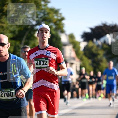 01.09.2024 - BARMER Alsterlauf Dr. Thomas Lammeyer http://msf.ph/oto/6893777 01.09.2024 09:28:34 Laufen 2700, 135, 4832 meine-sportfotos.de