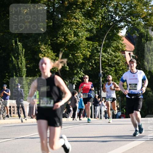 01.09.2024 - BARMER Alsterlauf Dr. Thomas Lammeyer http://msf.ph/oto/6893789 01.09.2024 09:28:36 Laufen 8169, 8176, 4546 meine-sportfotos.de