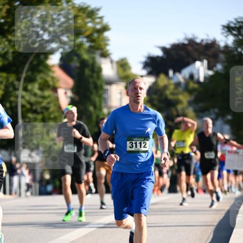 01.09.2024 - BARMER Alsterlauf Dr. Thomas Lammeyer http://msf.ph/oto/6893800 01.09.2024 09:28:38 Laufen 3112 meine-sportfotos.de