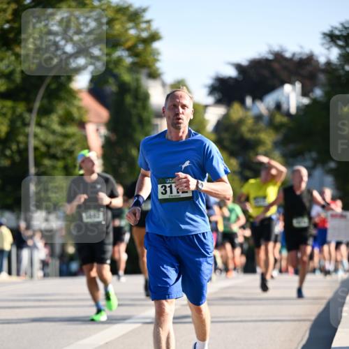 01.09.2024 - BARMER Alsterlauf Dr. Thomas Lammeyer http://msf.ph/oto/6893802 01.09.2024 09:28:38 Laufen 31 meine-sportfotos.de