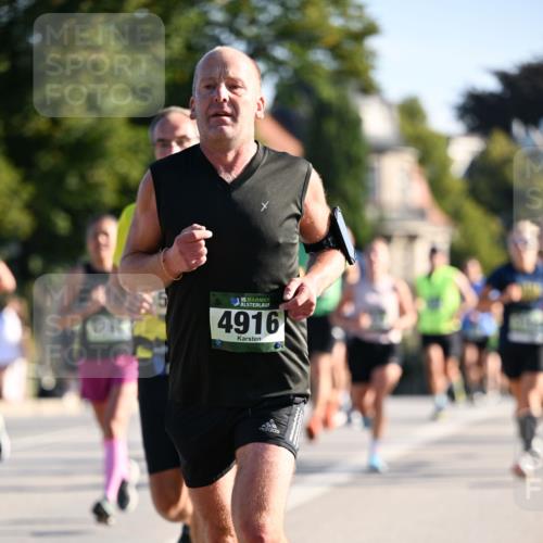 01.09.2024 - BARMER Alsterlauf Dr. Thomas Lammeyer http://msf.ph/oto/6893829 01.09.2024 09:28:43 Laufen 1013, 35, 4916 meine-sportfotos.de