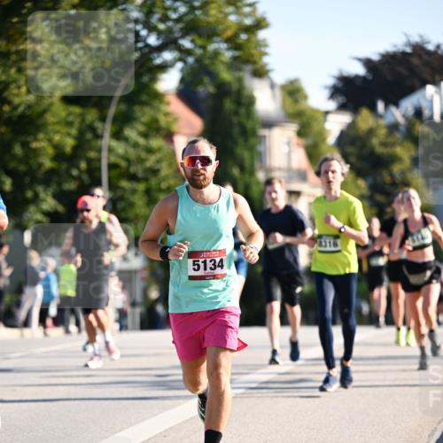01.09.2024 - BARMER Alsterlauf Dr. Thomas Lammeyer http://msf.ph/oto/6893882 01.09.2024 09:28:52 Laufen 5, 5134 meine-sportfotos.de