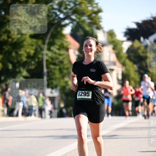 01.09.2024 - BARMER Alsterlauf Dr. Thomas Lammeyer http://msf.ph/oto/6893914 01.09.2024 09:28:57 Laufen 8295 meine-sportfotos.de