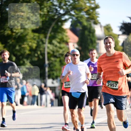 01.09.2024 - BARMER Alsterlauf Dr. Thomas Lammeyer http://msf.ph/oto/6893930 01.09.2024 09:29:03 Laufen 2216, 806, 2957 meine-sportfotos.de
