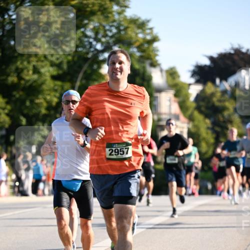 01.09.2024 - BARMER Alsterlauf Dr. Thomas Lammeyer http://msf.ph/oto/6893934 01.09.2024 09:29:04 Laufen 2957 meine-sportfotos.de