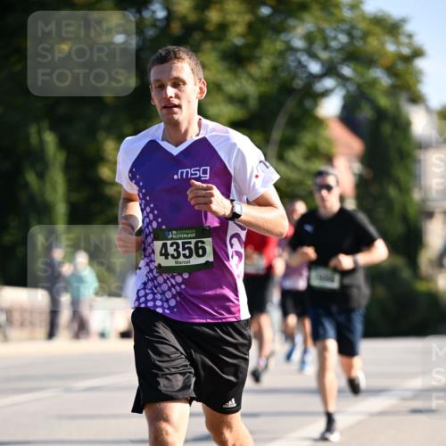 01.09.2024 - BARMER Alsterlauf Dr. Thomas Lammeyer http://msf.ph/oto/6893946 01.09.2024 09:29:06 Laufen 4356 meine-sportfotos.de