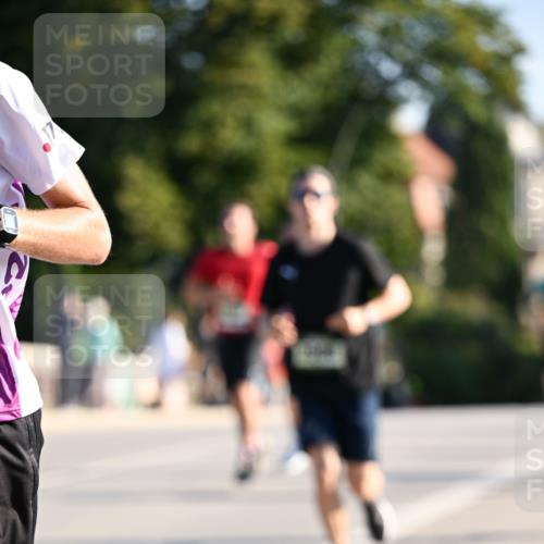 01.09.2024 - BARMER Alsterlauf Dr. Thomas Lammeyer http://msf.ph/oto/6893951 01.09.2024 09:29:07 Laufen  meine-sportfotos.de