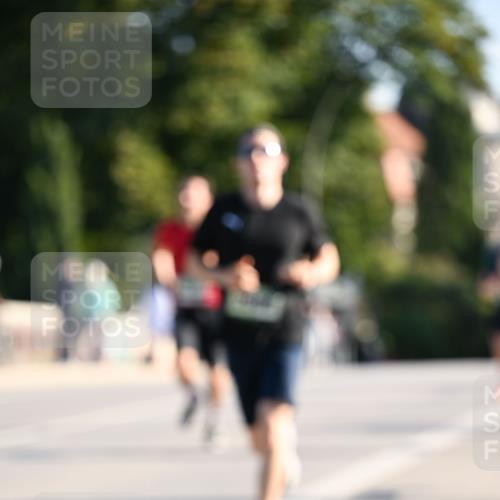 01.09.2024 - BARMER Alsterlauf Dr. Thomas Lammeyer http://msf.ph/oto/6893953 01.09.2024 09:29:07 Laufen  meine-sportfotos.de
