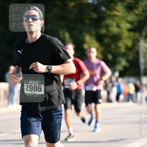 01.09.2024 - BARMER Alsterlauf Dr. Thomas Lammeyer http://msf.ph/oto/6893962 01.09.2024 09:29:08 Laufen 35, 2986 meine-sportfotos.de