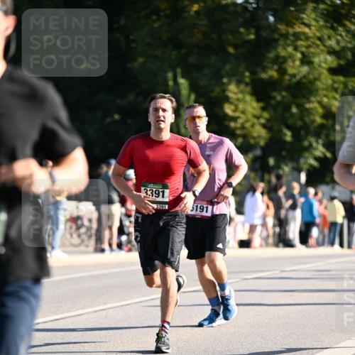 01.09.2024 - BARMER Alsterlauf Dr. Thomas Lammeyer http://msf.ph/oto/6893963 01.09.2024 09:29:08 Laufen 3391, 3391, 5191 meine-sportfotos.de