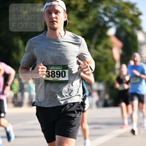 01.09.2024 - BARMER Alsterlauf Dr. Thomas Lammeyer http://msf.ph/oto/6893965 01.09.2024 09:29:09 Laufen 35, 3890 meine-sportfotos.de