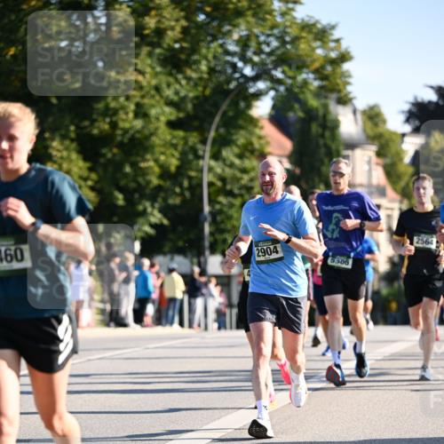 01.09.2024 - BARMER Alsterlauf Dr. Thomas Lammeyer http://msf.ph/oto/6893969 01.09.2024 09:29:10 Laufen 460, 2904, 5905, 2564 meine-sportfotos.de