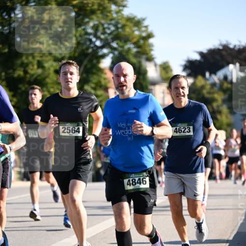 01.09.2024 - BARMER Alsterlauf Dr. Thomas Lammeyer http://msf.ph/oto/6893991 01.09.2024 09:29:13 Laufen 2564, 4623, 4846 meine-sportfotos.de