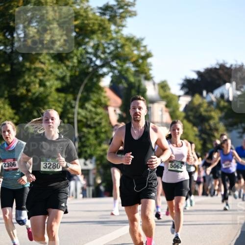 01.09.2024 - BARMER Alsterlauf Dr. Thomas Lammeyer http://msf.ph/oto/6894020 01.09.2024 09:29:18 Laufen 5062, 2306, 3280 meine-sportfotos.de