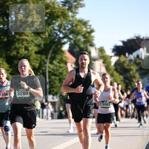 01.09.2024 - BARMER Alsterlauf Dr. Thomas Lammeyer http://msf.ph/oto/6894021 01.09.2024 09:29:18 Laufen 2306, 3280, 5062 meine-sportfotos.de
