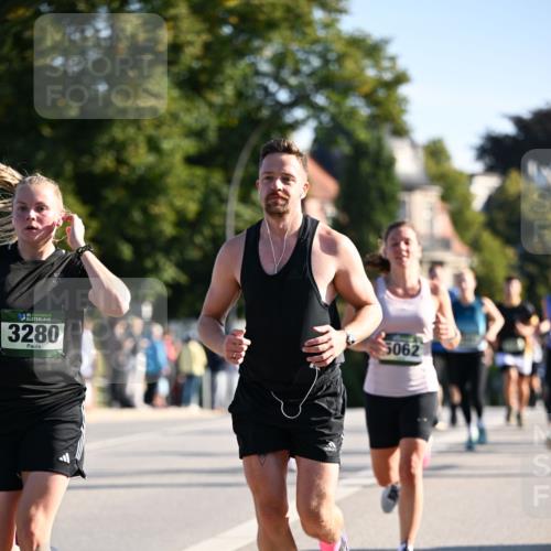 01.09.2024 - BARMER Alsterlauf Dr. Thomas Lammeyer http://msf.ph/oto/6894026 01.09.2024 09:29:19 Laufen 35, 3280, 5062 meine-sportfotos.de