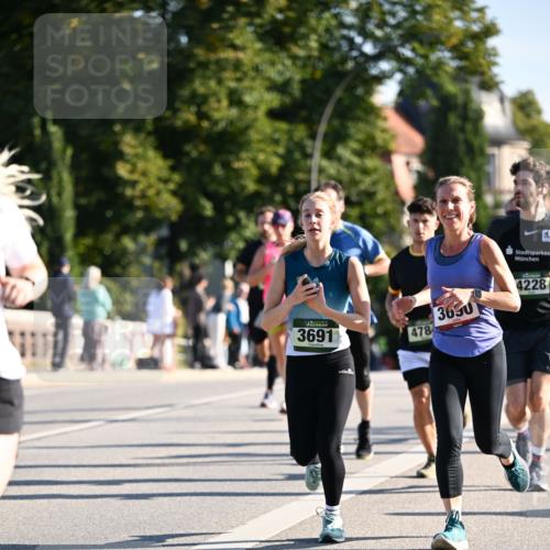 01.09.2024 - BARMER Alsterlauf Dr. Thomas Lammeyer http://msf.ph/oto/6894048 01.09.2024 09:29:22 Laufen 3691, 478, 3690, 14147, 4228 meine-sportfotos.de