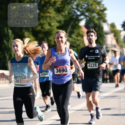 01.09.2024 - BARMER Alsterlauf Dr. Thomas Lammeyer http://msf.ph/oto/6894054 01.09.2024 09:29:23 Laufen 369, 5068, 135, 3690, 4228 meine-sportfotos.de