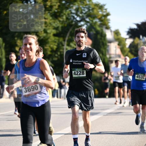 01.09.2024 - BARMER Alsterlauf Dr. Thomas Lammeyer http://msf.ph/oto/6894055 01.09.2024 09:29:23 Laufen 3690, 4228, 4533 meine-sportfotos.de