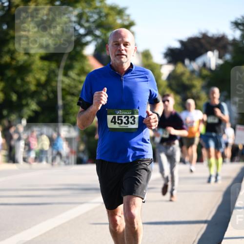 01.09.2024 - BARMER Alsterlauf Dr. Thomas Lammeyer http://msf.ph/oto/6894064 01.09.2024 09:29:25 Laufen 35, 4533 meine-sportfotos.de