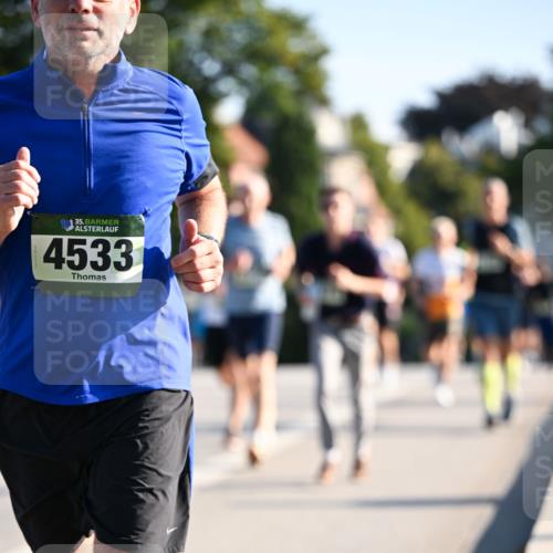 01.09.2024 - BARMER Alsterlauf Dr. Thomas Lammeyer http://msf.ph/oto/6894072 01.09.2024 09:29:26 Laufen 35, 4533 meine-sportfotos.de