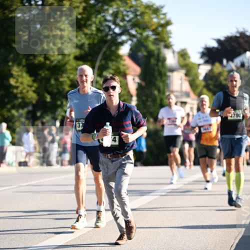 01.09.2024 - BARMER Alsterlauf Dr. Thomas Lammeyer http://msf.ph/oto/6894079 01.09.2024 09:29:27 Laufen 37, 4780 meine-sportfotos.de