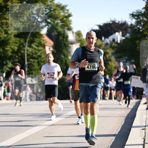 01.09.2024 - BARMER Alsterlauf Dr. Thomas Lammeyer http://msf.ph/oto/6894086 01.09.2024 09:29:29 Laufen 2364, 30, 4780 meine-sportfotos.de