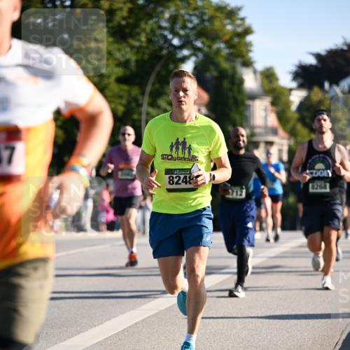 01.09.2024 - BARMER Alsterlauf Dr. Thomas Lammeyer http://msf.ph/oto/6894104 01.09.2024 09:29:32 Laufen 17, 8248, 8268 meine-sportfotos.de
