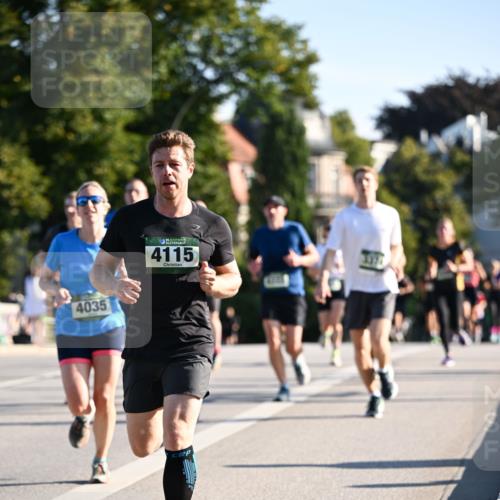 01.09.2024 - BARMER Alsterlauf Dr. Thomas Lammeyer http://msf.ph/oto/6894138 01.09.2024 09:29:37 Laufen 4035, 4115 meine-sportfotos.de