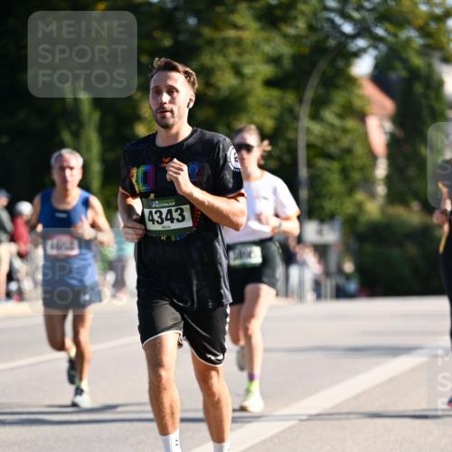 01.09.2024 - BARMER Alsterlauf Dr. Thomas Lammeyer http://msf.ph/oto/6894163 01.09.2024 09:29:41 Laufen 4343 meine-sportfotos.de