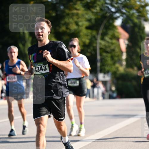 01.09.2024 - BARMER Alsterlauf Dr. Thomas Lammeyer http://msf.ph/oto/6894164 01.09.2024 09:29:41 Laufen 4658, 4343, 46 meine-sportfotos.de