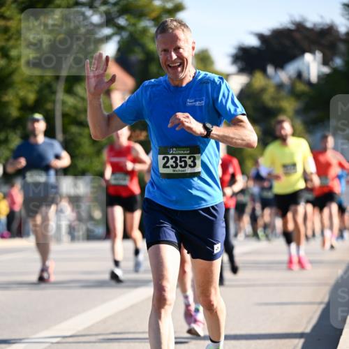 01.09.2024 - BARMER Alsterlauf Dr. Thomas Lammeyer http://msf.ph/oto/6894235 01.09.2024 09:29:54 Laufen 35, 2353 meine-sportfotos.de