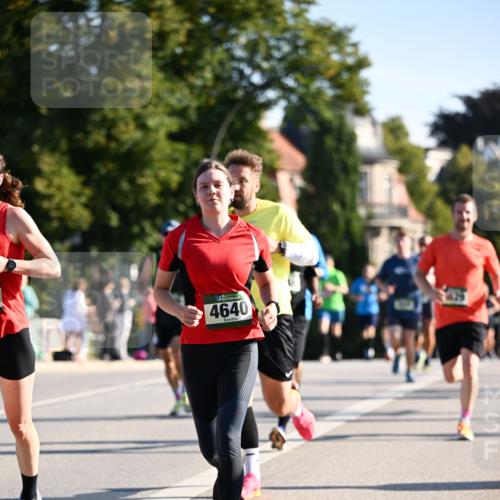 01.09.2024 - BARMER Alsterlauf Dr. Thomas Lammeyer http://msf.ph/oto/6894253 01.09.2024 09:29:57 Laufen 4640 meine-sportfotos.de