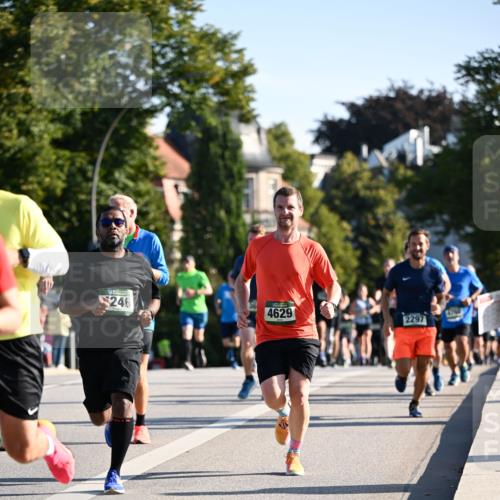 01.09.2024 - BARMER Alsterlauf Dr. Thomas Lammeyer http://msf.ph/oto/6894257 01.09.2024 09:29:58 Laufen 246, 4629, 2297 meine-sportfotos.de