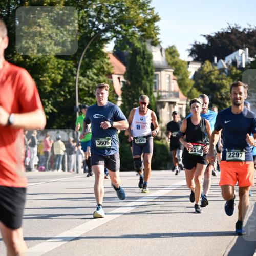 01.09.2024 - BARMER Alsterlauf Dr. Thomas Lammeyer http://msf.ph/oto/6894272 01.09.2024 09:30:00 Laufen 3605, 3456, 2296, 2297 meine-sportfotos.de