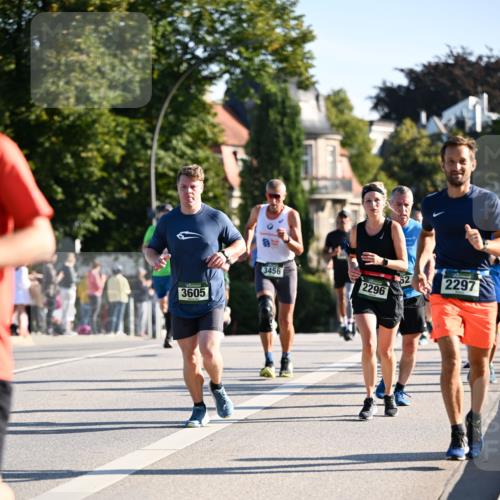 01.09.2024 - BARMER Alsterlauf Dr. Thomas Lammeyer http://msf.ph/oto/6894273 01.09.2024 09:30:00 Laufen 3456, 2297, 2296, 3605 meine-sportfotos.de