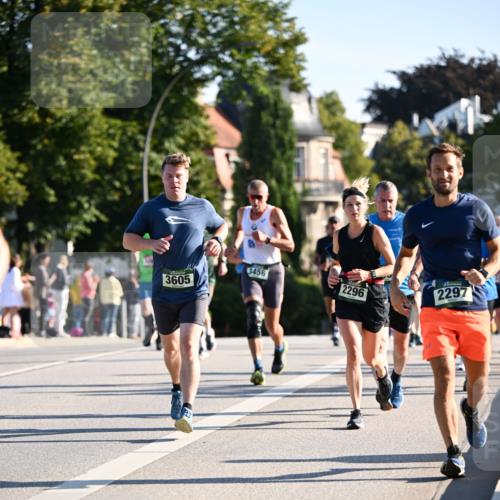 01.09.2024 - BARMER Alsterlauf Dr. Thomas Lammeyer http://msf.ph/oto/6894275 01.09.2024 09:30:00 Laufen 3456, 3605, 2296, 2297 meine-sportfotos.de