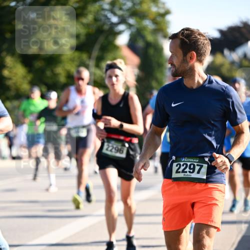 01.09.2024 - BARMER Alsterlauf Dr. Thomas Lammeyer http://msf.ph/oto/6894285 01.09.2024 09:30:02 Laufen 2296, 2297 meine-sportfotos.de