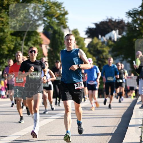 01.09.2024 - BARMER Alsterlauf Dr. Thomas Lammeyer http://msf.ph/oto/6894323 01.09.2024 09:30:09 Laufen 8258, 339, 2124 meine-sportfotos.de