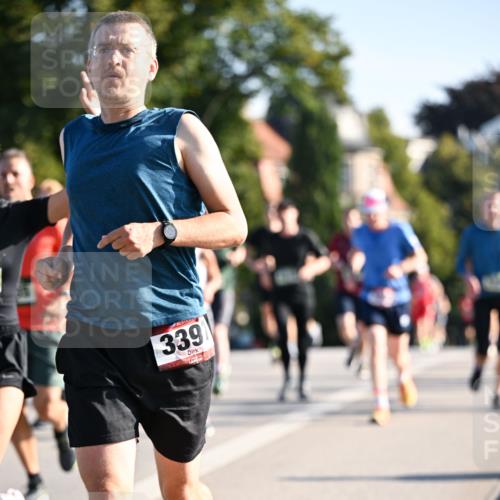 01.09.2024 - BARMER Alsterlauf Dr. Thomas Lammeyer http://msf.ph/oto/6894334 01.09.2024 09:30:10 Laufen 339 meine-sportfotos.de