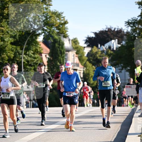 01.09.2024 - BARMER Alsterlauf Dr. Thomas Lammeyer http://msf.ph/oto/6894338 01.09.2024 09:30:11 Laufen 3317, 833, 4818, 3295, 2024, 201 meine-sportfotos.de