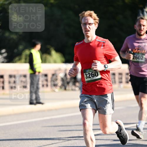 01.09.2024 - BARMER Alsterlauf Dr. Thomas Lammeyer http://msf.ph/oto/6894351 01.09.2024 09:30:12 Laufen 35, 3260, 2602 meine-sportfotos.de