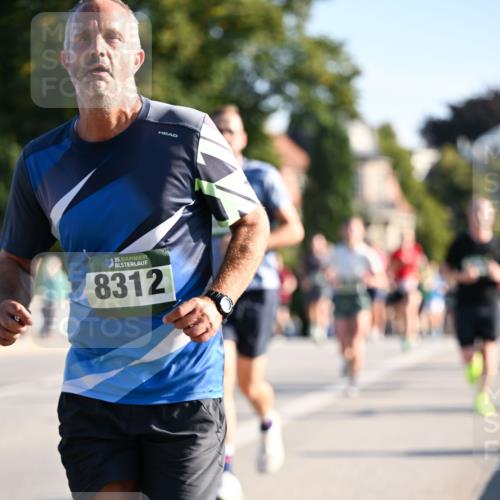 01.09.2024 - BARMER Alsterlauf Dr. Thomas Lammeyer http://msf.ph/oto/6894380 01.09.2024 09:30:17 Laufen 35, 8312 meine-sportfotos.de