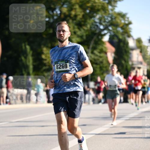 01.09.2024 - BARMER Alsterlauf Dr. Thomas Lammeyer http://msf.ph/oto/6894384 01.09.2024 09:30:18 Laufen 8269 meine-sportfotos.de
