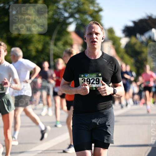 01.09.2024 - BARMER Alsterlauf Dr. Thomas Lammeyer http://msf.ph/oto/6894401 01.09.2024 09:30:20 Laufen 35, 3929 meine-sportfotos.de